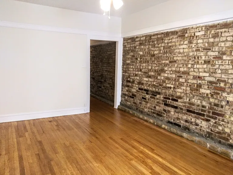 709 W Cornelia Ave #2 — Photo 9