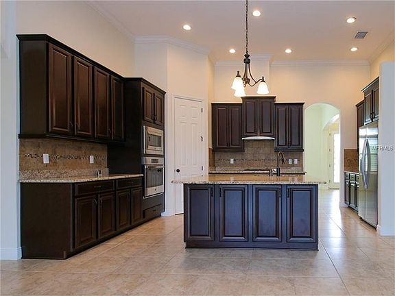 5th image of 32610 Silvercreek Way