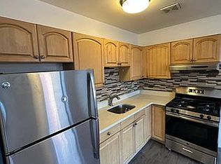 464 3rd Ave APT 3, Brooklyn, NY 11215