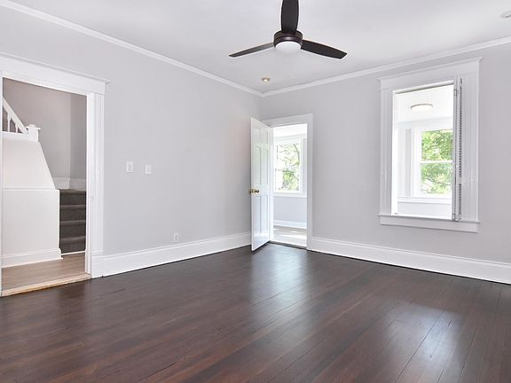 4th image of 113 Wallace St #2