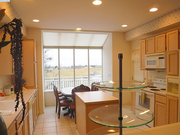 5th image of 2831 Troon Ct