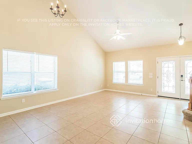 5698 Alamosa Cir — Photo 3