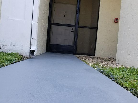 2nd image of 1120 N Franklin Ave #1120J