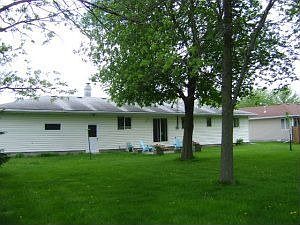 3rd image of 1721 Canary Dr