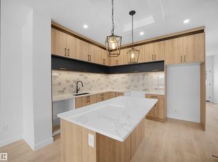 10946 62nd Ave NW, Edmonton, AB