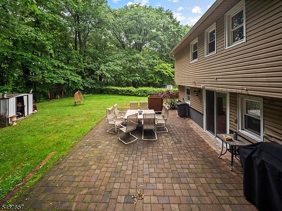4th image of 17 Ravine Ct