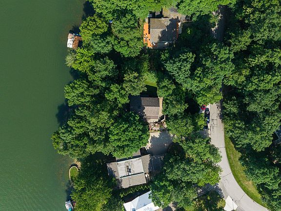 4th image of 164 W Pine Dr