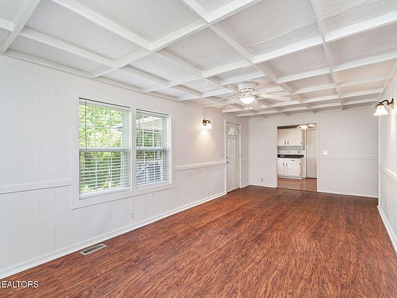 2nd image of 4220 Garnet Dr