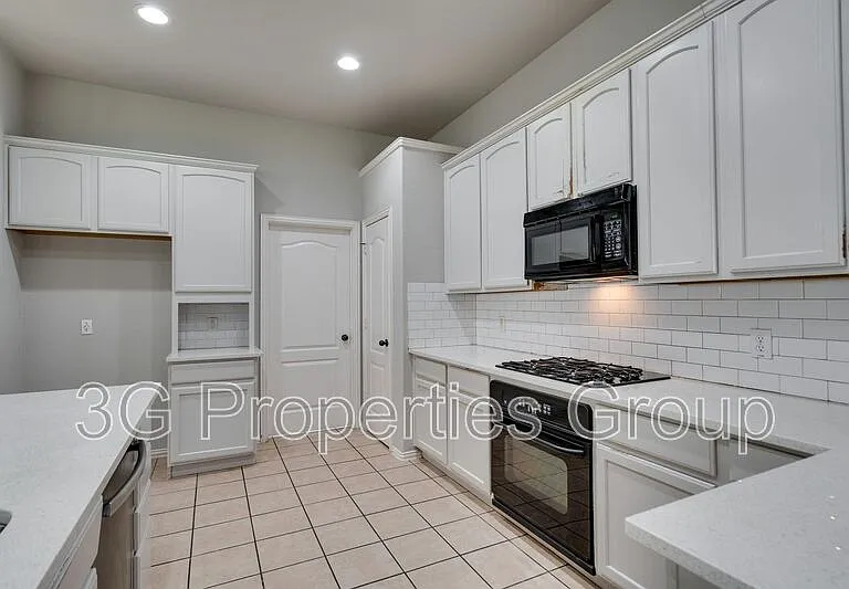 2348 Morning Dew Dr — Photo 7