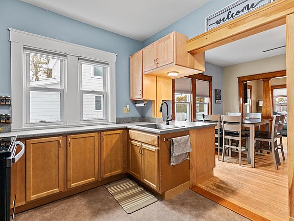 4th image of 13 Essex Street