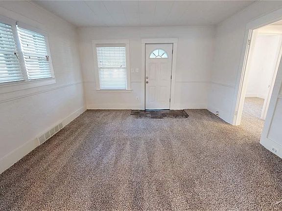 4th image of 3449 Binscarth Ave