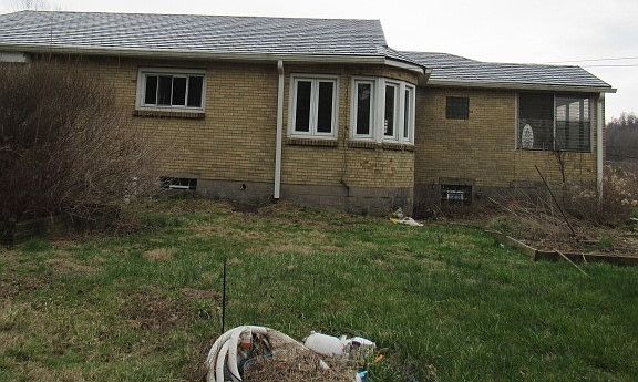 3rd image of 4022 Pittsburgh Rd