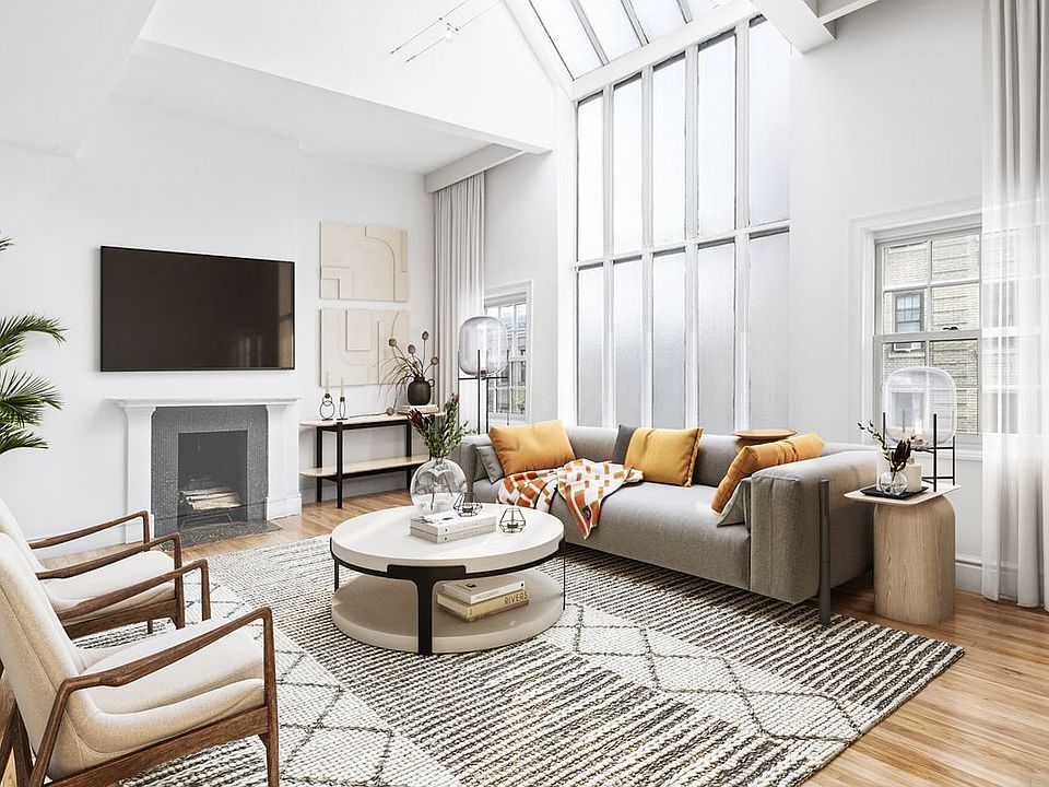 1st image of 50 Charles St Floor 3