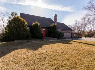 49 Pleasant View Ave, Smithfield, RI 02828