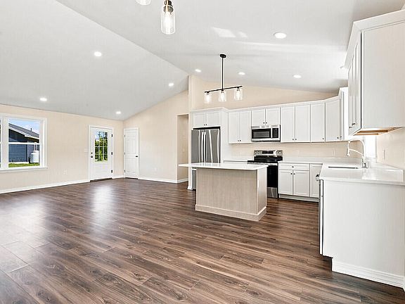 2nd image of 6 Mariner Way