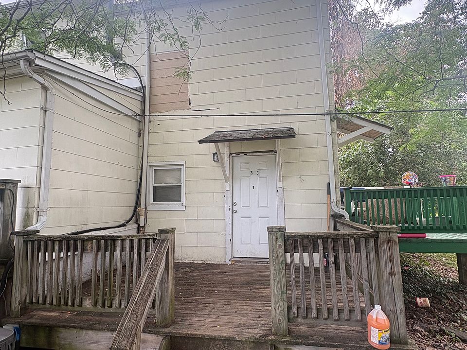 1st image of 700 Woodbourne Ave #9