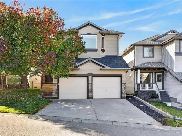 254 E Panamount Close NW, Calgary, AB T3K 5P6