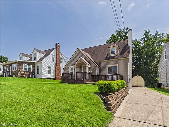 2nd image of 1814 Worthington St