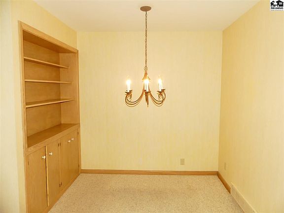 3rd image of 302 W 26th Ave