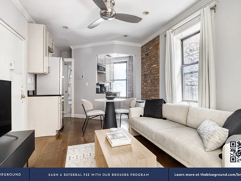 232 Elizabeth St #2C — Photo 4