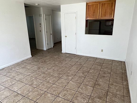 3rd image of 101 E Lang St APT D