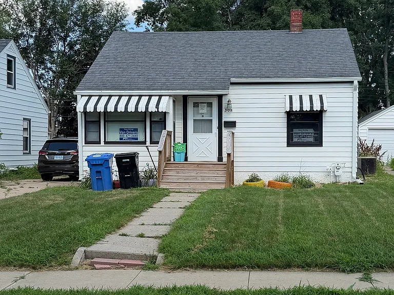 308 N Jessica Ave — Photo 1