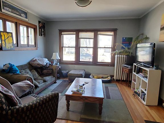 2nd image of 3640 Columbus Ave APT 2