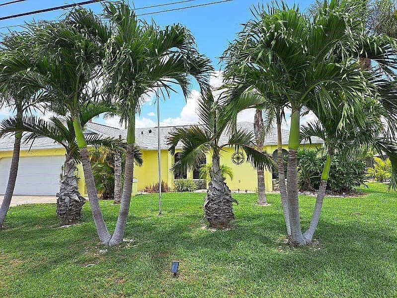 1st image of 1407 SE 21st St