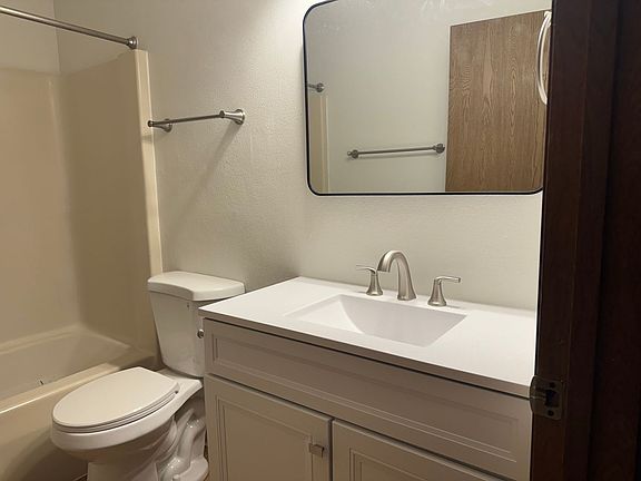 4th image of 65 Sunfish Ct APT 3