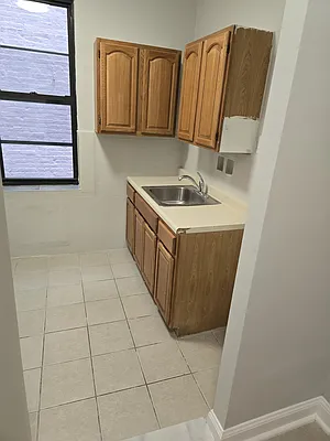 Rented by Dyer Estate Mgmt | media 5