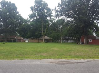582 W 3rd St, Trenton, IL