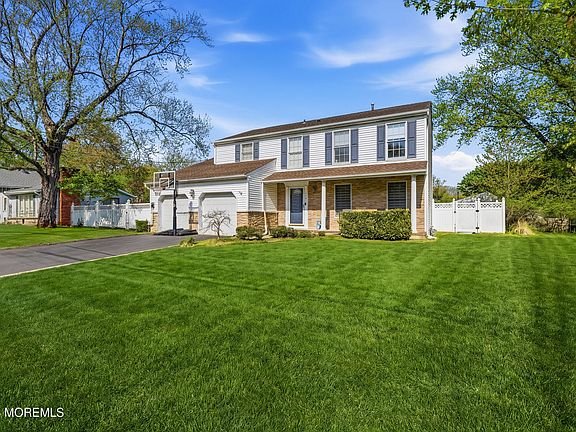 3rd image of 1707 Melville Street