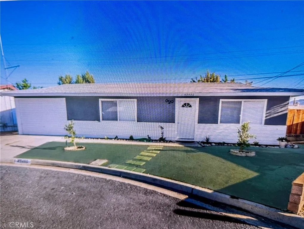 2 bed, 1019 sqft, $1,800 — Photo 1
