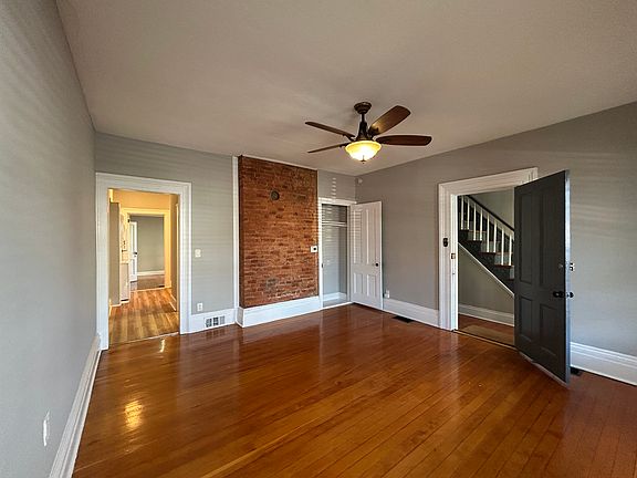 Living Room 14 Ft Width X 14 FT 7inches Length