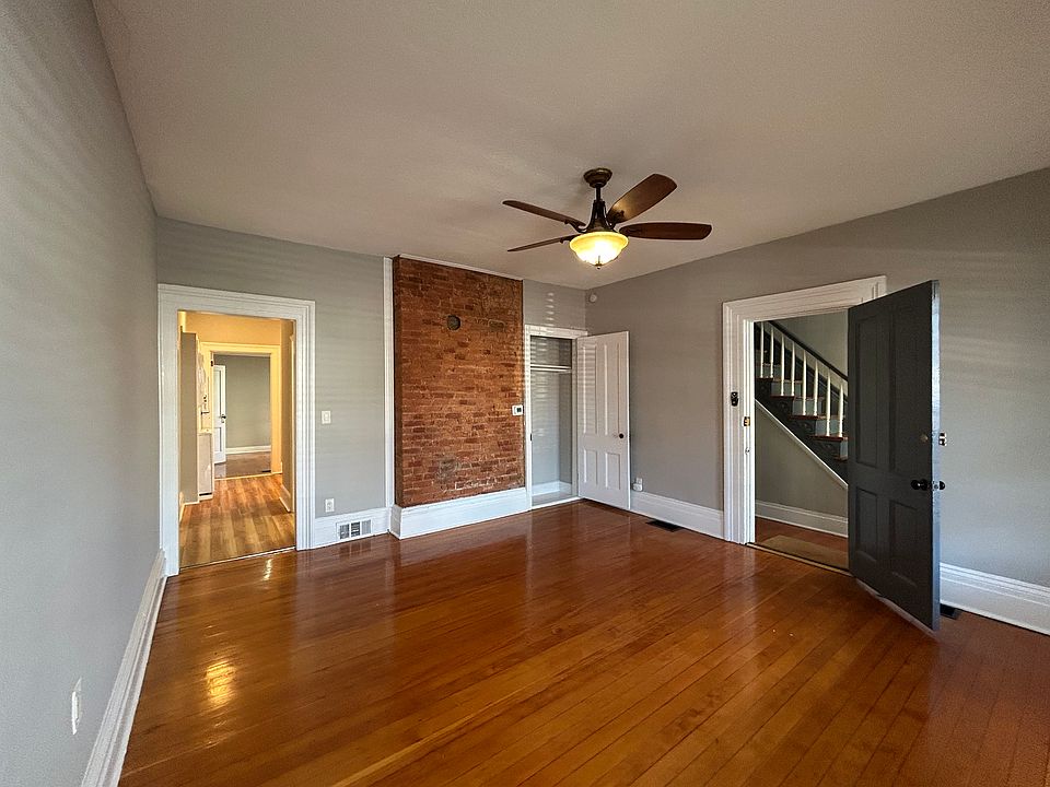 Living Room 14 Ft Width X 14 FT 7inches Length