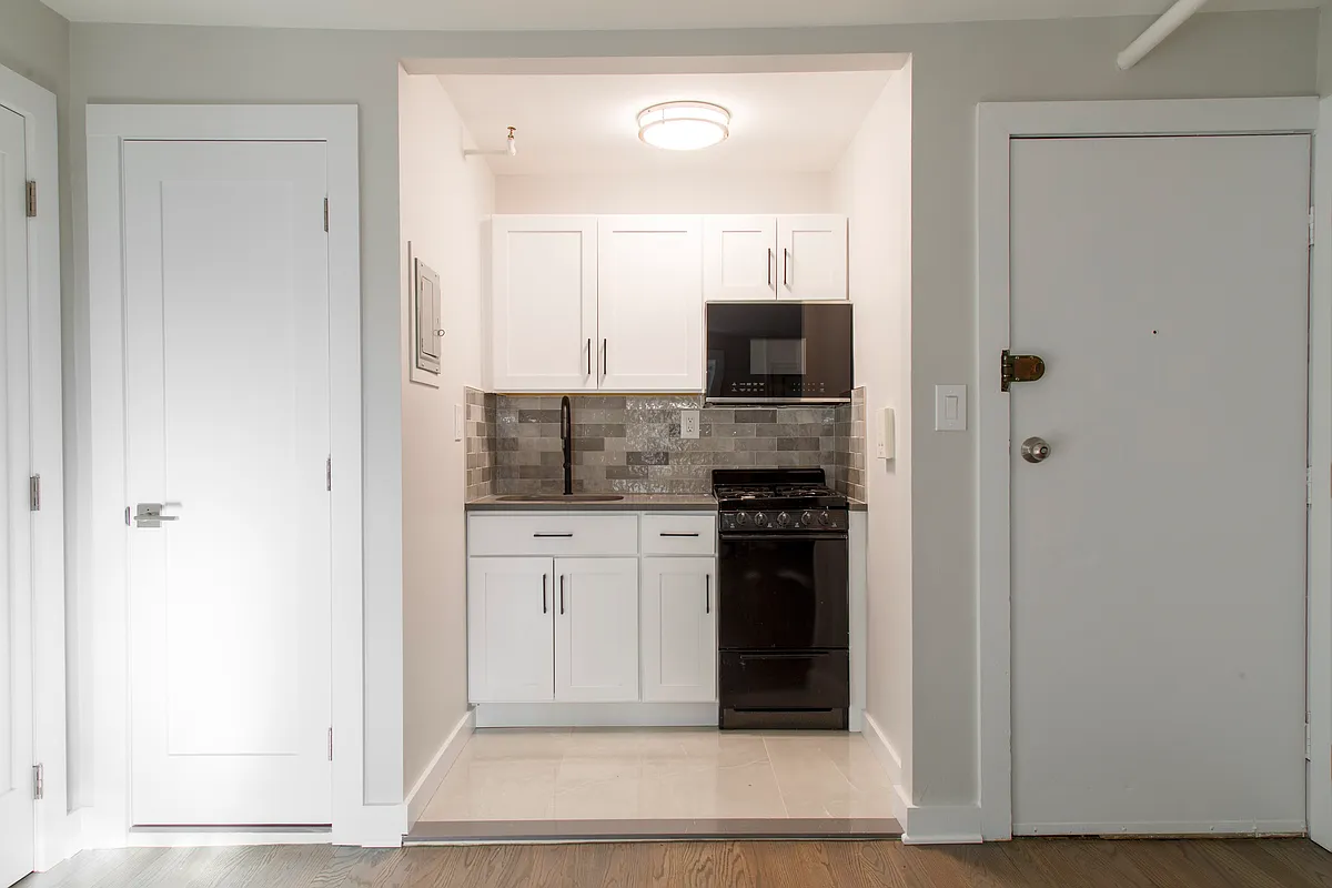 Building Photo - 426 Jefferson Ave #1B