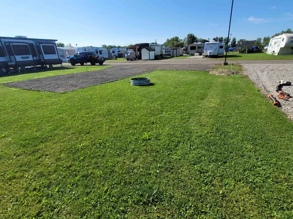 831 S Main St Unit 215, Au Gres, MI 48703
