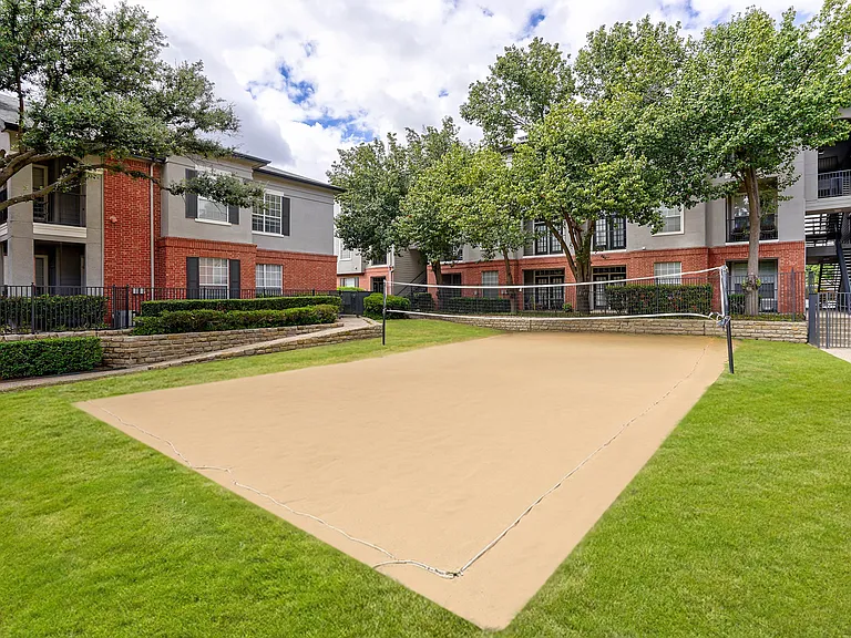 Montfort Place Apartments — Photo 6