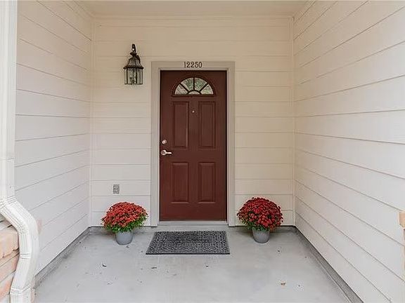 3rd image of 12205 Abbey Glen Ln