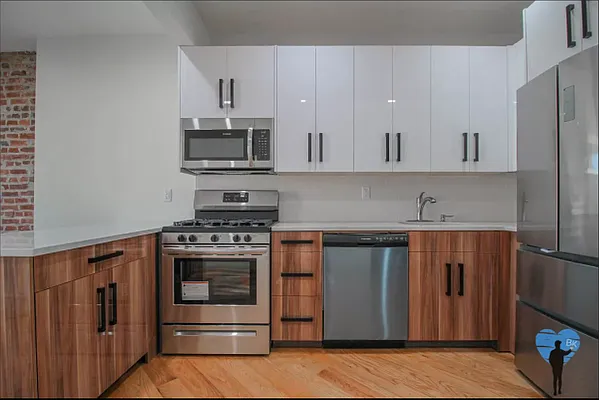 Rented by Compass | media 22