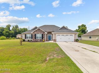 101 Prelude Dr, Richlands, NC 28574