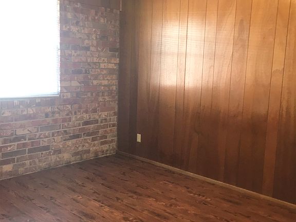 4th image of 400 N Campbell Dr APT B
