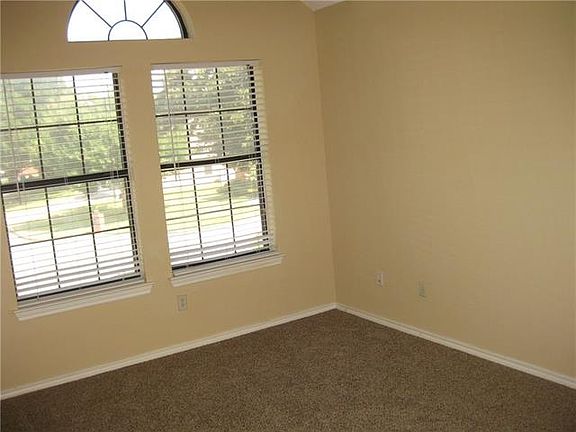 5th image of 6878 Paintbrush Ct