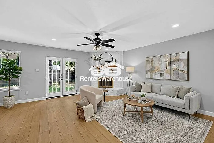 5306 Vincennes Ct — Photo 9