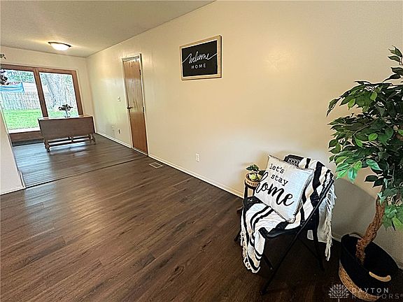 4th image of 1052 Mystic Ln N