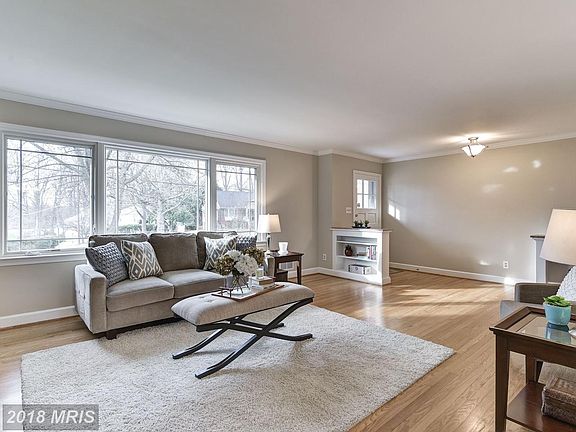 5th image of 9813 E Bexhill Dr
