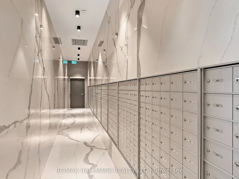 88 Queen St E #1701 — Photo 27