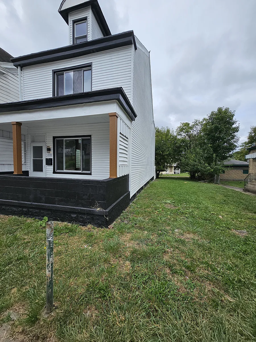 Building Photo - 220 Millbridge St