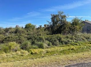 471 Saint Charles Loop W, Rockport, TX 78382