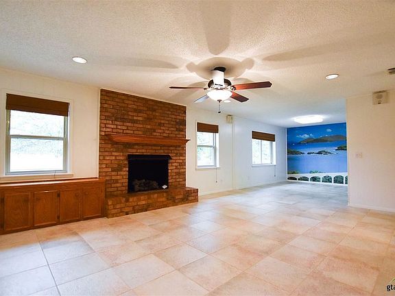 4th image of 701 Jeffery Dr
